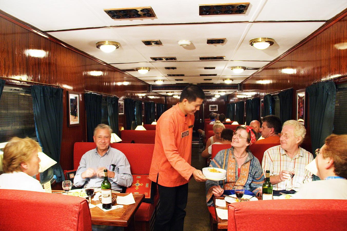 The train remains a safe and peaceful choice for experiencing Vietnam’s highlands in comfort 
